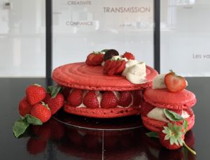 Lire la suite à propos de l’article Fraise-Basilic : Notre Pâtisserie du Weekend