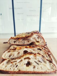 Pain du mois pour Octobre – Novembre : EMMENTAL & OIGNONS