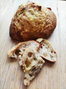 Pain du mois pour Janvier – Février : COMTE & OIGNONS